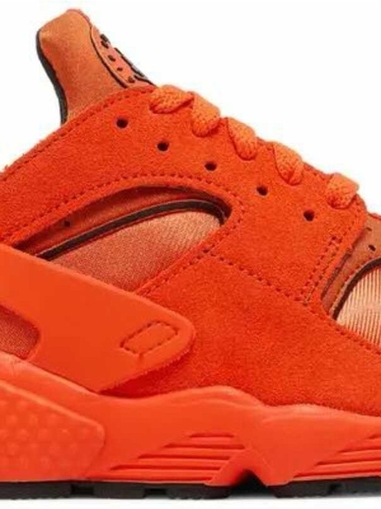 Nike Shoes - Nike Air Huarache // Sz 9
